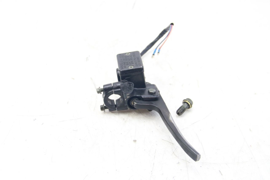 photo de FRONT BRAKE MASTER CYLINDER TNT MOTOR GRIDO 2T 50 (2010 - 2019) - Zoom on usage condition