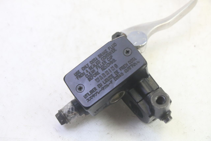 photo de FRONT BRAKE MASTER CYLINDER SUZUKI GSF N BANDIT 600 (1996 - 1999) - Component detail