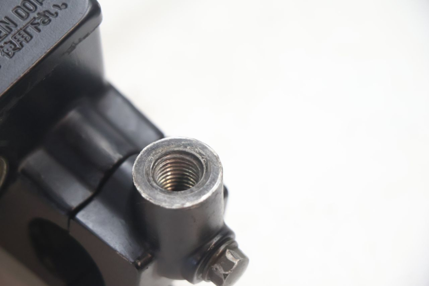 photo de FRONT BRAKE MASTER CYLINDER SUZUKI GSF N BANDIT 1200 (2001 - 2005) - Zoom on usage condition