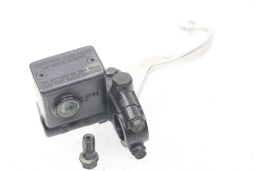 photo de FRONT BRAKE MASTER CYLINDER SYM GTS EFI ABS 125 (2012 - 2016) - Technical close-up