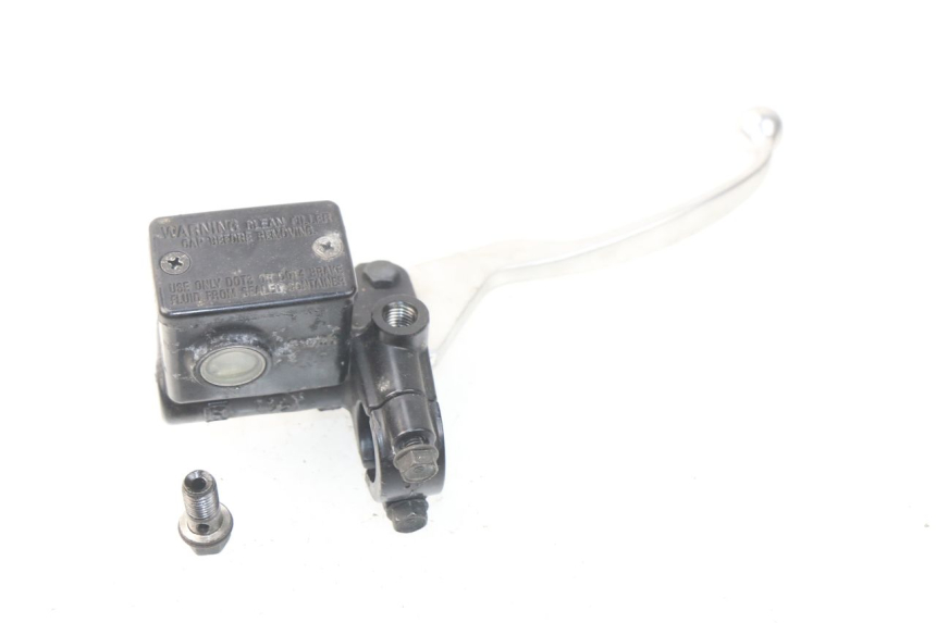 photo de FRONT BRAKE MASTER CYLINDER SYM GTS EFI ABS 125 (2012 - 2016) - Technical close-up