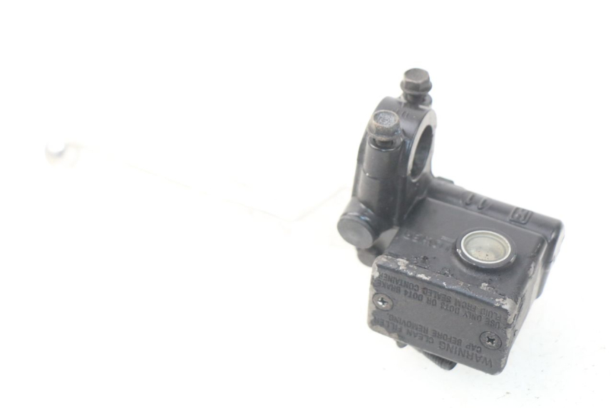 photo de FRONT BRAKE MASTER CYLINDER SYM GTS EVO 125 (2009 - 2013) - Zoom on usage condition