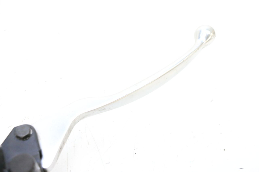 photo de FRONT BRAKE MASTER CYLINDER SYM GTS EVO 125 (2009 - 2013) - Technical close-up
