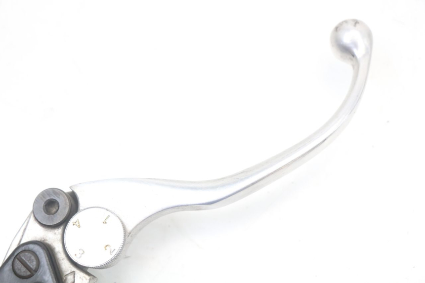 photo de FRONT BRAKE MASTER CYLINDER SUZUKI GZ MARAUDER 125 (1998 - 2004) - Technical close-up