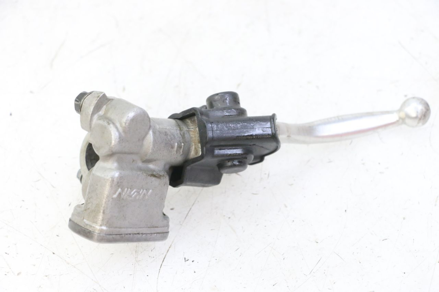 photo de FRONT BRAKE MASTER CYLINDER HONDA CR 85 (2003 - 2007) - Alternative perspective