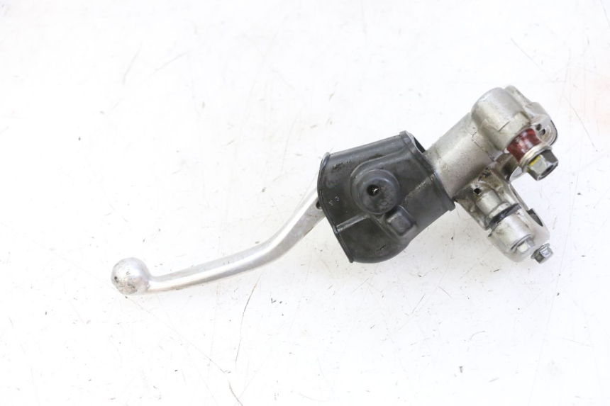 photo de FRONT BRAKE MASTER CYLINDER HONDA CR 85 (2003 - 2007) - Technical close-up