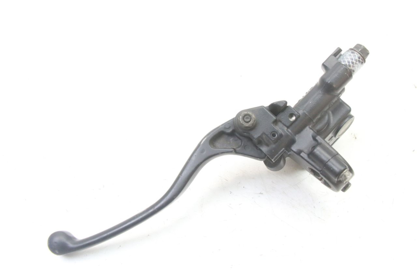 photo de FRONT MASTER CYLINDER HONDA FES S-WING SWING ABS 125 (2007 - 2015) - Fixing points details
