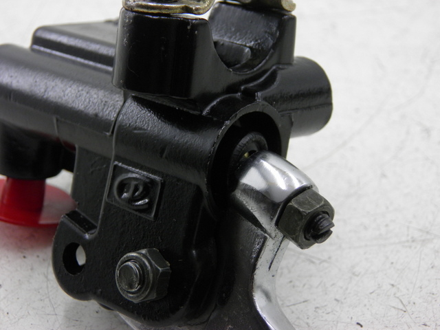 photo de FRONT BRAKE MASTER CYLINDER JM MOTOR S-MAX 125 (2010 - 2014) - Zoom on usage condition
