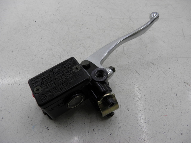 photo de FRONT BRAKE MASTER CYLINDER JM MOTOR S-MAX 125 (2010 - 2014) - Fixing points details