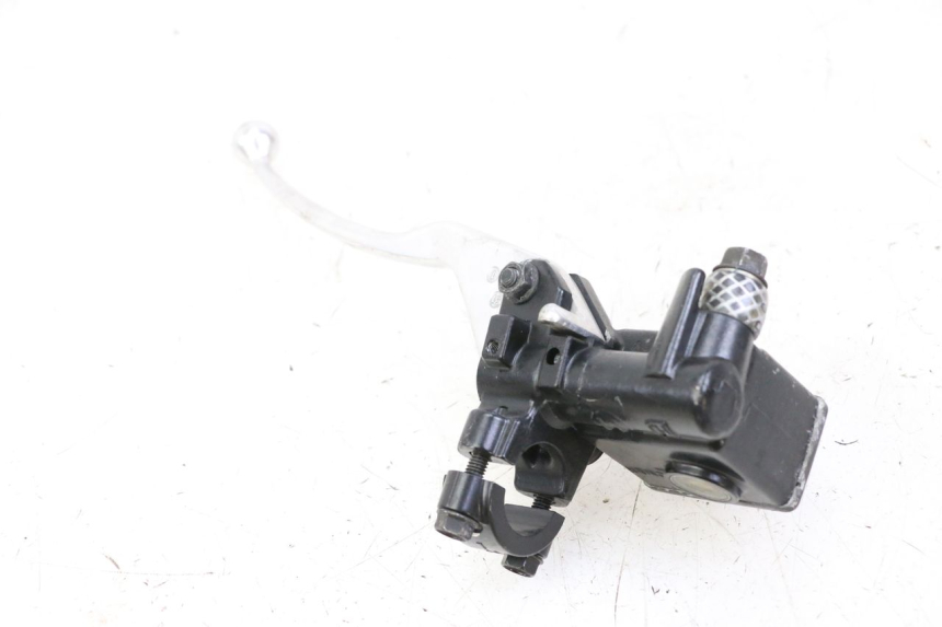 photo de FRONT BRAKE MASTER CYLINDER SYM JOYMAX 125 (2010 - 2017) - Zoom on usage condition
