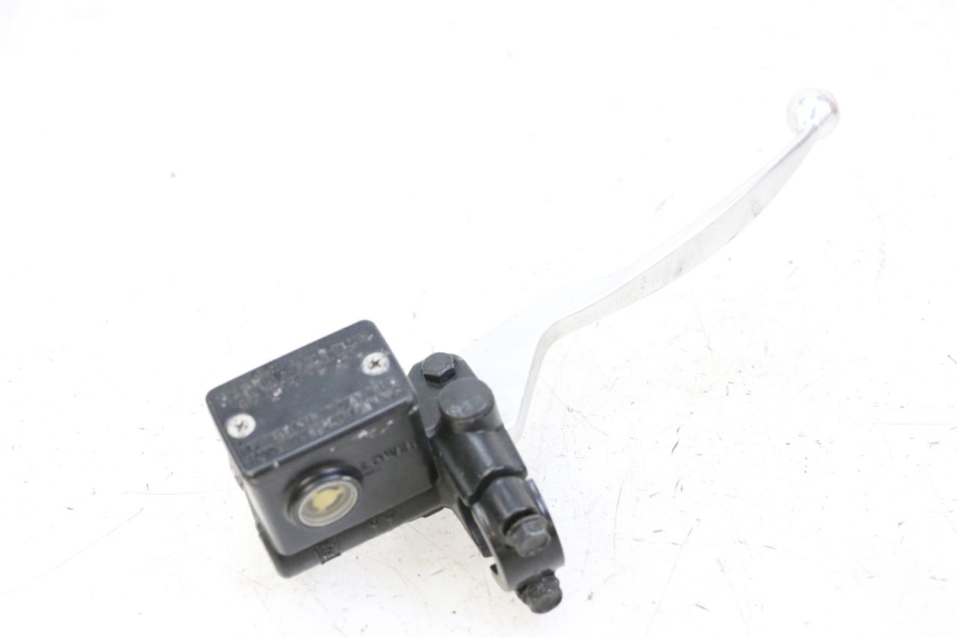 photo de FRONT BRAKE MASTER CYLINDER SYM JOYMAX 125 (2010 - 2017) - Technical close-up