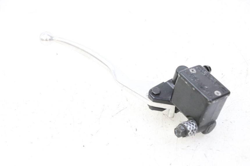 photo de FRONT BRAKE MASTER CYLINDER SYM JOYMAX 125 (2010 - 2017) - Fixing points details