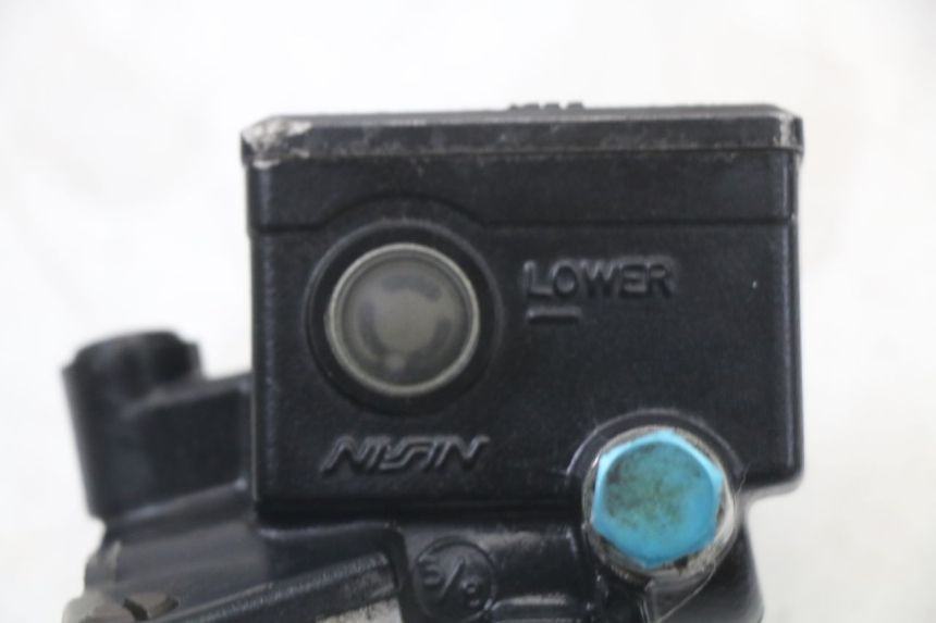 photo de FRONT BRAKE MASTER CYLINDER KAWASAKI ZR7 ZR-7 S 750 (1999 - 2004) - Technical close-up