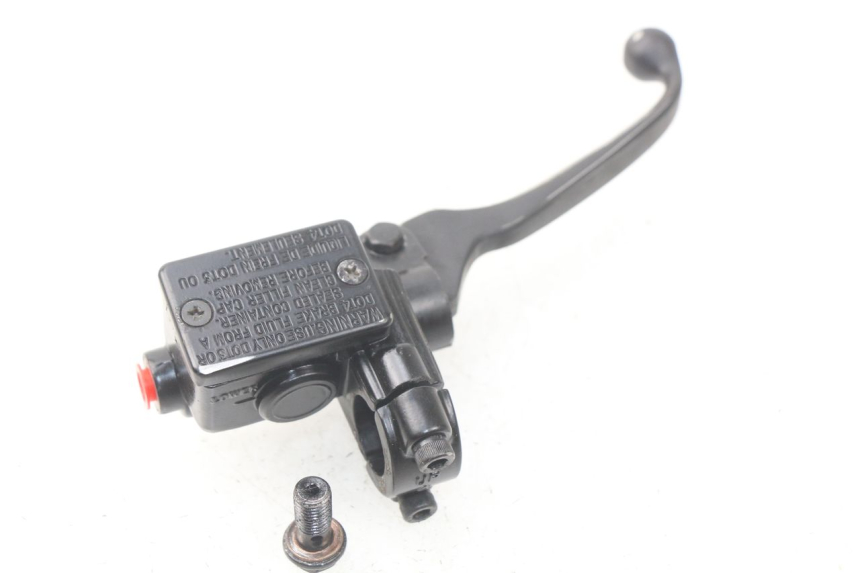 photo de FRONT MASTER CYLINDER PEUGEOT KISBEE 4T 50 (2010 - 2017) - Technical close-up
