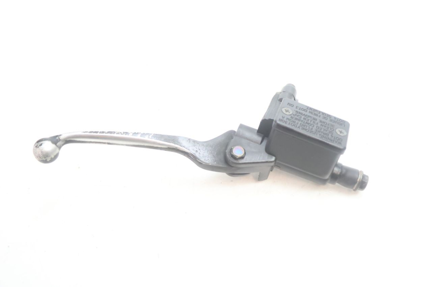 photo de FRONT MASTER CYLINDER PEUGEOT KISBEE 4T 50 (2010 - 2017) - Alternative perspective