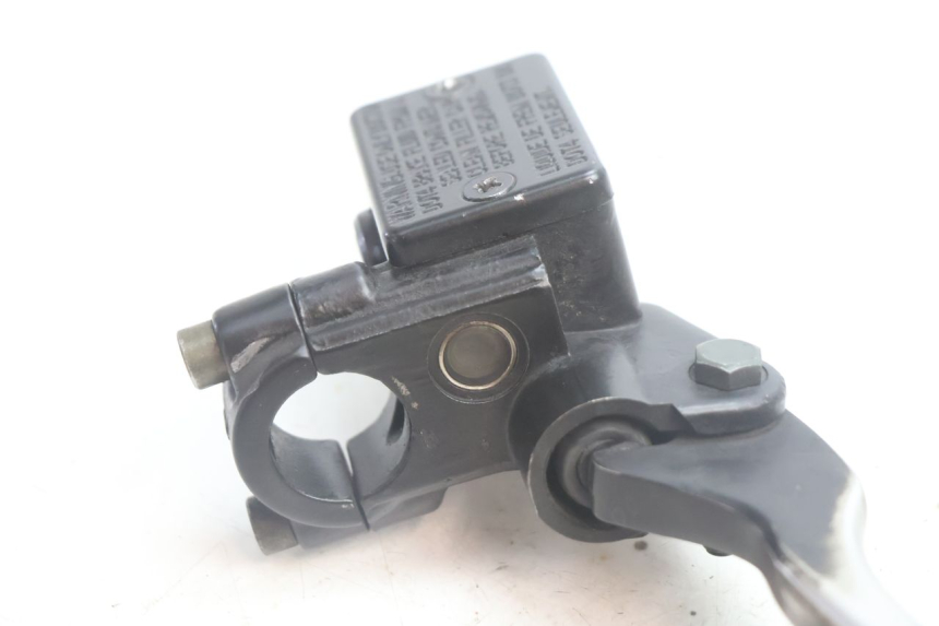 photo de FRONT MASTER CYLINDER PEUGEOT KISBEE 4T 50 (2010 - 2017) - Technical close-up