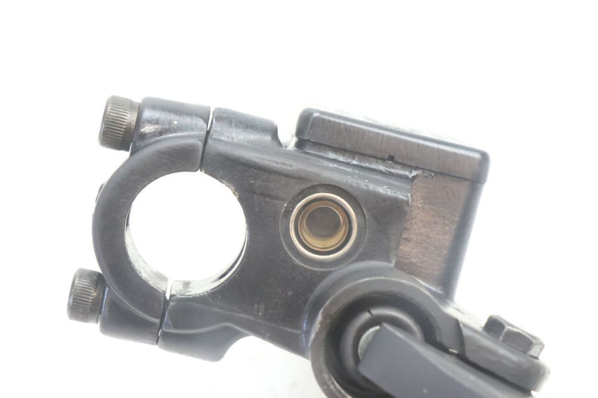 photo de FRONT MASTER CYLINDER PEUGEOT KISBEE 4T 50 (2010 - 2017) - Alternative perspective