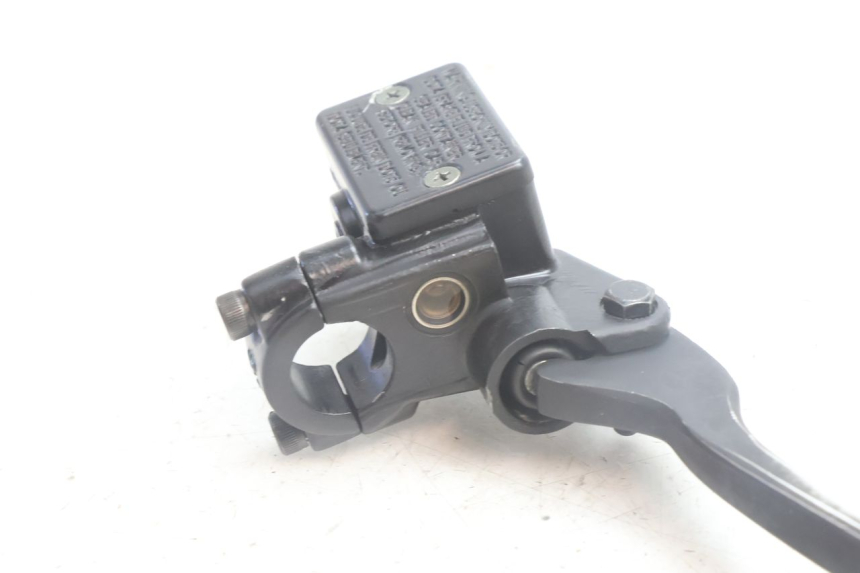 photo de FRONT MASTER CYLINDER PEUGEOT KISBEE 4T 50 (2010 - 2017) - Technical close-up