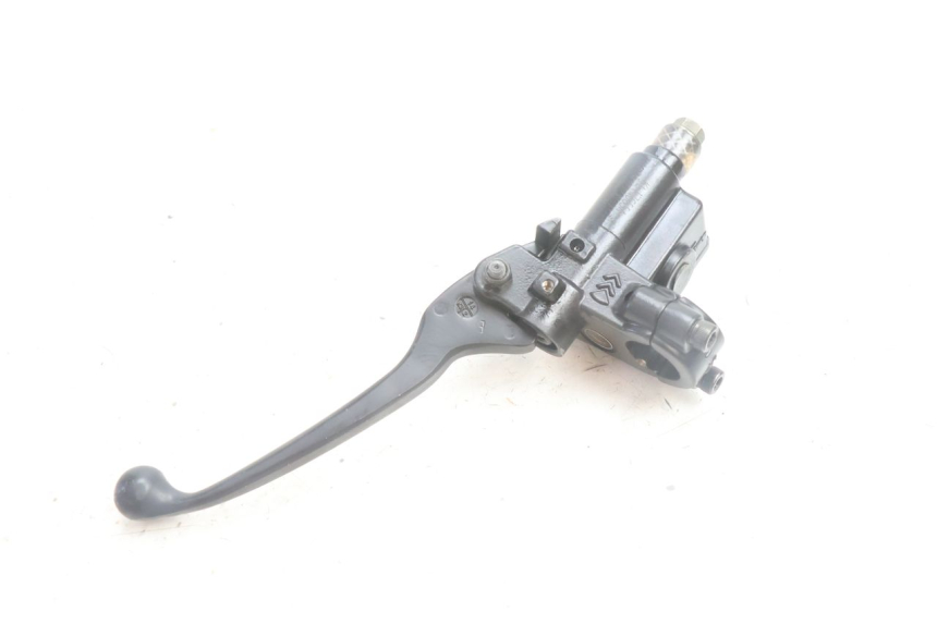 photo de FRONT MASTER CYLINDER PEUGEOT KISBEE 4T 50 (2010 - 2017) - Fixing points details
