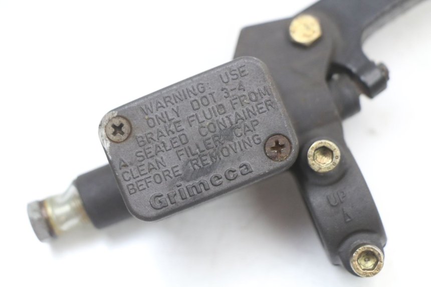 photo de FRONT BRAKE MASTER CYLINDER RENAULT KOURANOS 125 (2001 - 2004) - Technical close-up