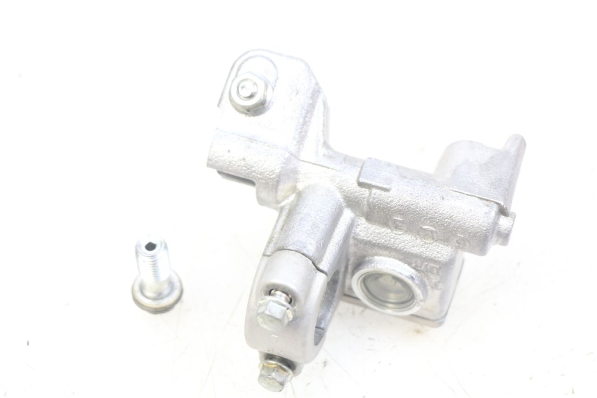 photo de FRONT BRAKE MASTER CYLINDER KAWASAKI KX 85 (2014 - 2021) - Technical close-up