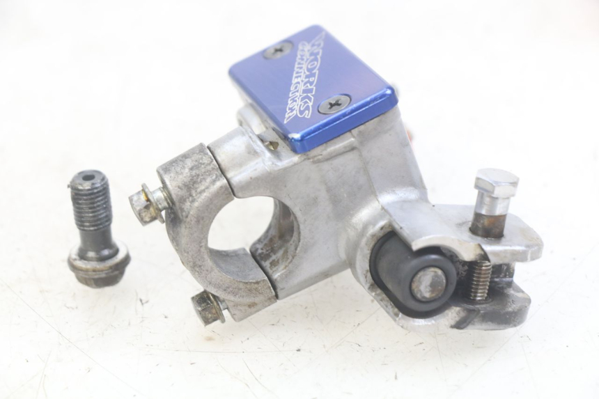 photo de FRONT MASTER CYLINDER KAWASAKI KX 85 (2001 - 2013) - Fixing points details