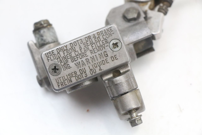 photo de FRONT BRAKE MASTER CYLINDER KAWASAKI KX 85 (2014 - 2021) - Alternative perspective