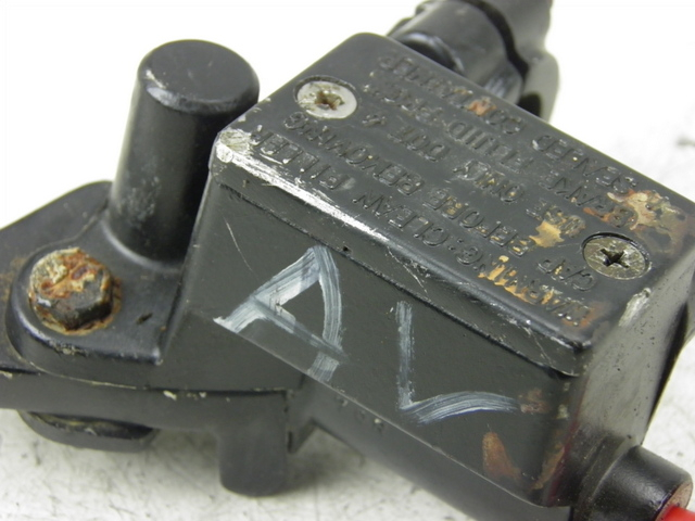 photo de FRONT BRAKE MASTER CYLINDER KYMCO QUANNON 125 (2007 - 2014) - Component detail