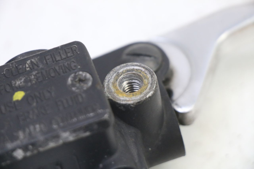 photo de FRONT BRAKE MASTER CYLINDER PIAGGIO LIBERTY 4T 50 (2009 - 2015) - Zoom on usage condition