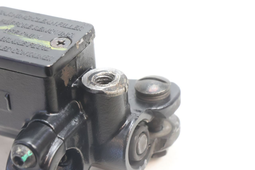 photo de FRONT BRAKE MASTER CYLINDER PIAGGIO LIBERTY IGET 4T 50 (2021 - 2025) - Alternative perspective