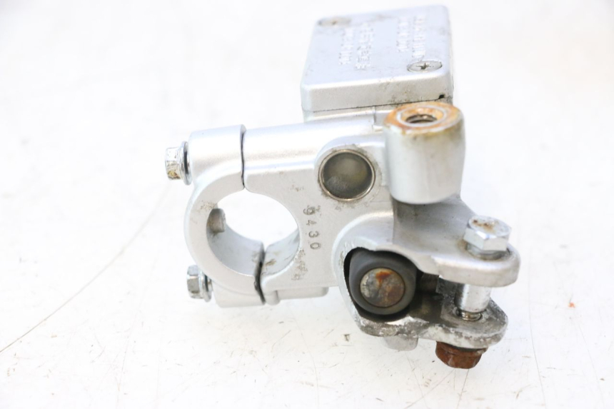 photo de FRONT BRAKE MASTER CYLINDER KYMCO LIKE 125 (2009 - 2016) - Technical close-up
