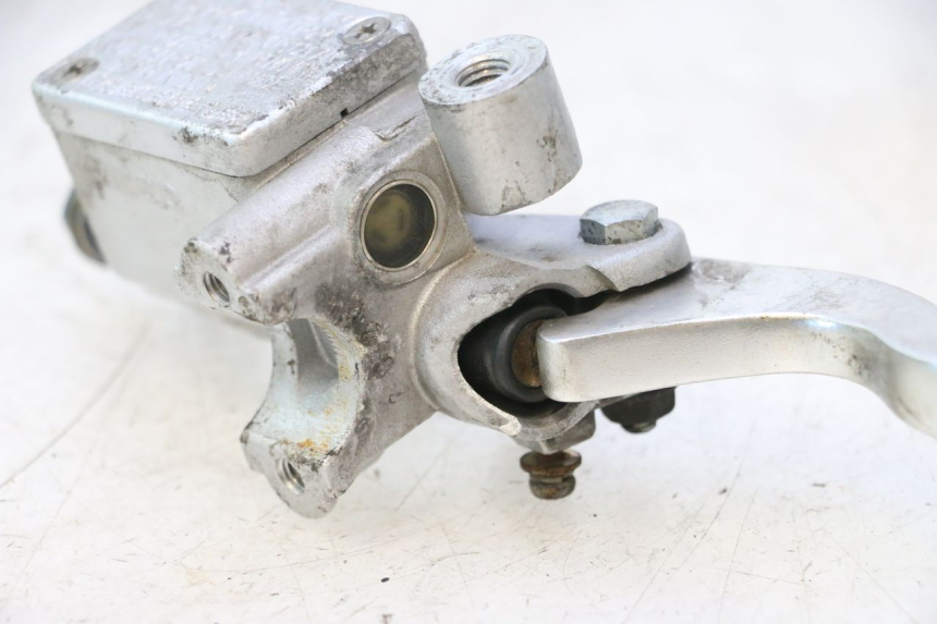 photo de FRONT BRAKE MASTER CYLINDER KYMCO LIKE 125 (2009 - 2016) - Fixing points details