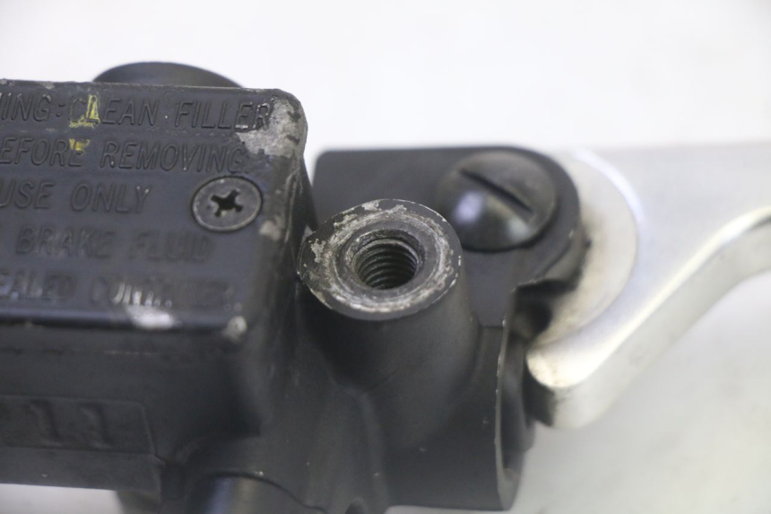 photo de FRONT BRAKE MASTER CYLINDER PIAGGIO LXV 4T 50 (2009 - 2013) - Zoom on usage condition