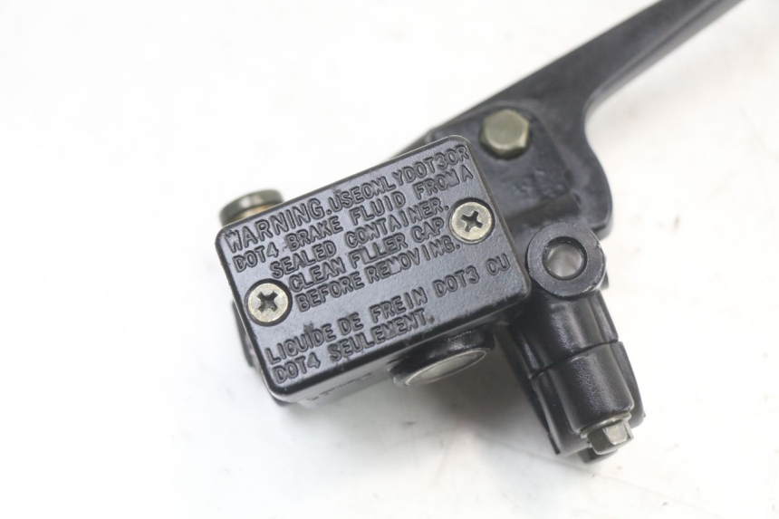 photo de FRONT BRAKE MASTER CYLINDER MASH LEGEND'R 4T 50 (2021 - 2025) - Zoom on usage condition