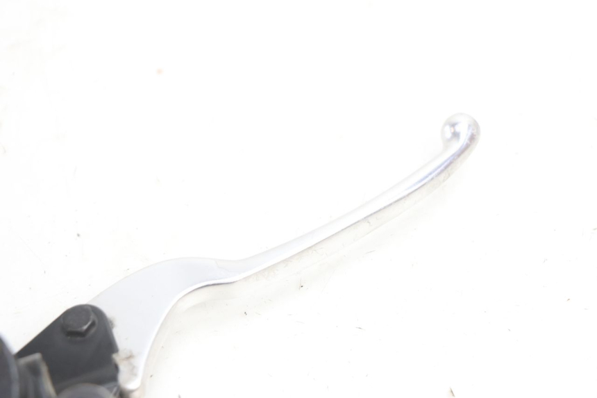 photo de FRONT BRAKE MASTER CYLINDER KYMCO MOVIE S 125 (2009 - 2018) - Alternative perspective