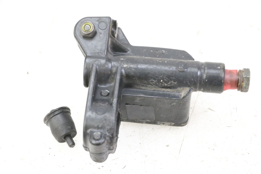 photo de FRONT MASTER CYLINDER PIAGGIO MP3 LT 400 (2007 - 2012) - Zoom on usage condition