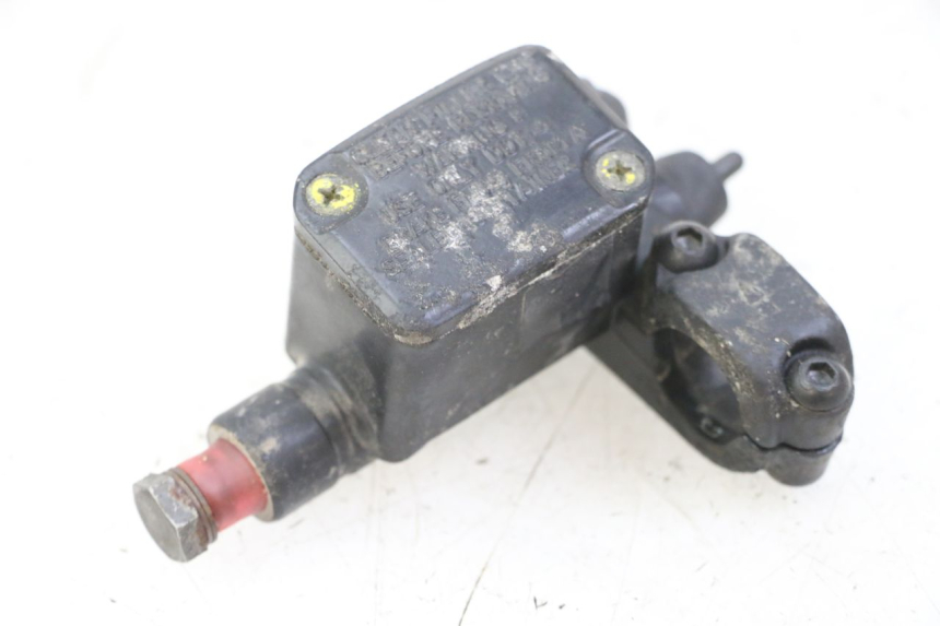 photo de FRONT MASTER CYLINDER PIAGGIO MP3 LT 400 (2007 - 2012) - Alternative perspective