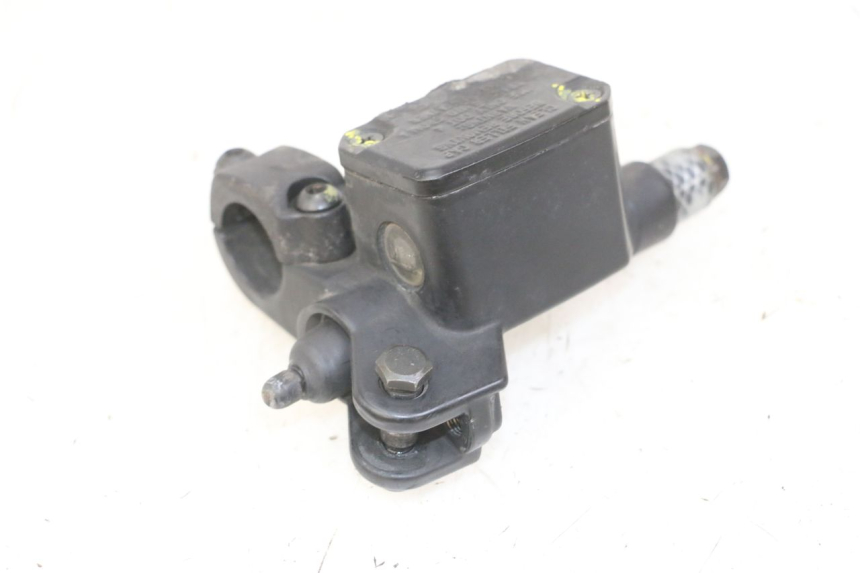 photo de FRONT BRAKE MASTER CYLINDER PIAGGIO MP3 LT 300 (2010 - 2016) - Zoom on usage condition