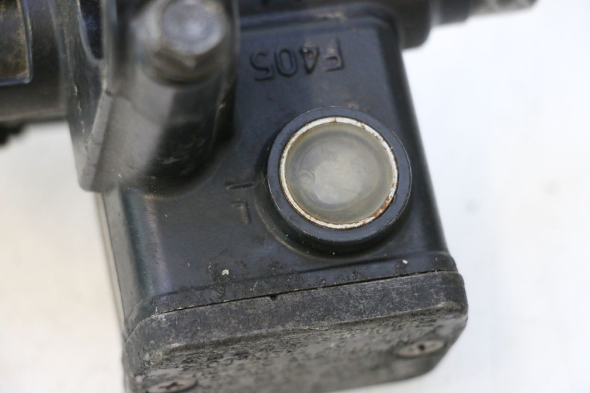 photo de FRONT BRAKE MASTER CYLINDER KYMCO MXU R 250 (2004 - 2010) - Zoom on usage condition