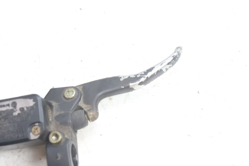 photo de FRONT BRAKE MASTER CYLINDER YAMAHA NEO'S NEOS 2T 50 (1998 - 2007) - Zoom on usage condition