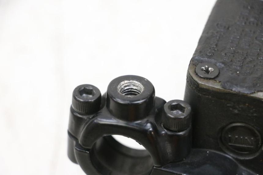 photo de FRONT BRAKE MASTER CYLINDER YAMAHA NEOS NEO'S 4T 50 (2008 - 2016) - Component detail