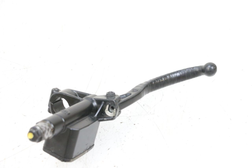 photo de FRONT BRAKE MASTER CYLINDER YAMAHA NEOS NEO'S 4T 50 (2008 - 2016) - Zoom on usage condition