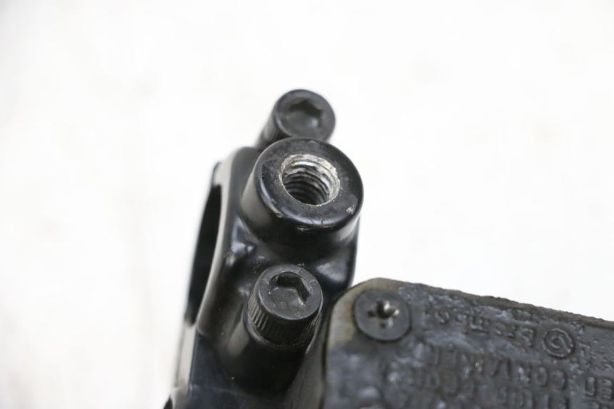 photo de FRONT BRAKE MASTER CYLINDER YAMAHA NEOS NEO'S 4T 50 (2008 - 2016) - Alternative perspective