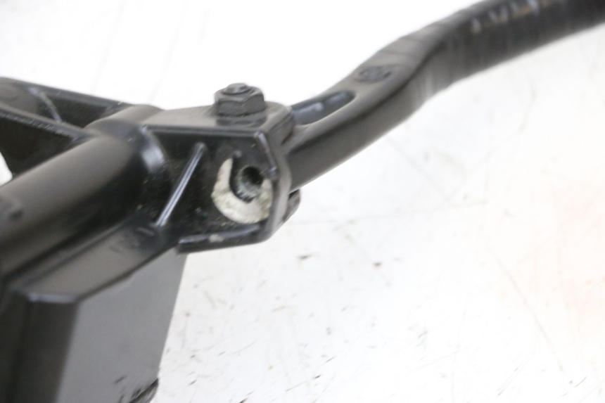 photo de FRONT BRAKE MASTER CYLINDER YAMAHA NEOS NEO'S 4T 50 (2008 - 2016) - Technical close-up