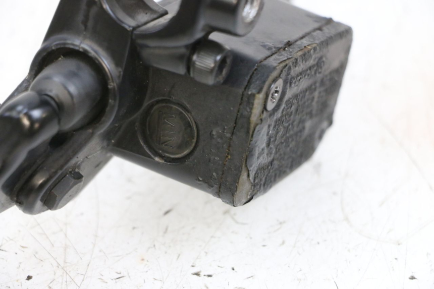 photo de FRONT BRAKE MASTER CYLINDER YAMAHA NEOS NEO'S 4T 50 (2008 - 2016) - Surface and material condition