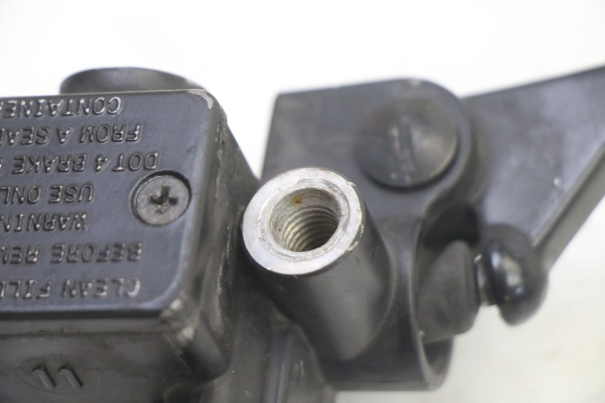 photo de FRONT BRAKE MASTER CYLINDER PIAGGIO NEW TYPHOON 50 (2018 - 2021) - Alternative perspective