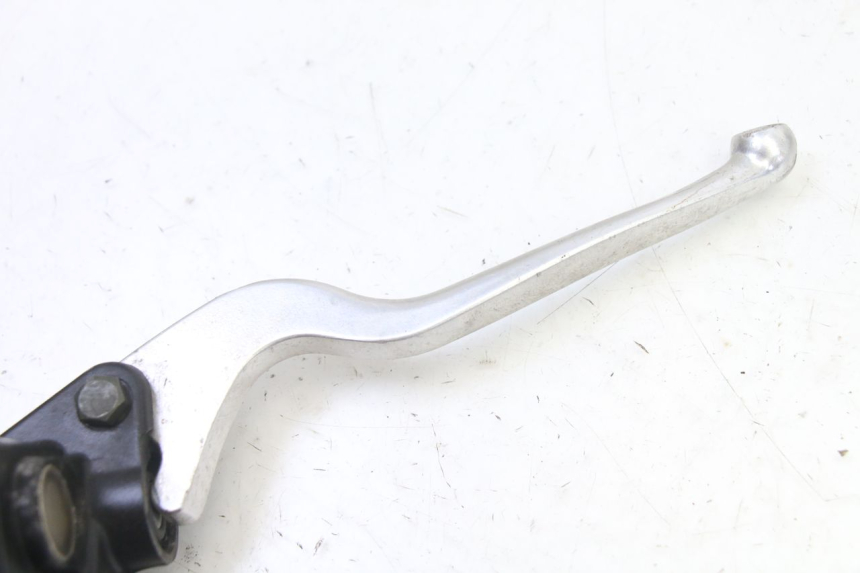 photo de FRONT BRAKE MASTER CYLINDER SYM ORBIT 2 4T 50 (2008 - 2017) - Zoom on usage condition