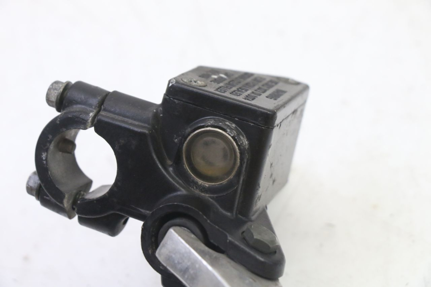 photo de FRONT BRAKE MASTER CYLINDER SYM ORBIT 2 4T 50 (2008 - 2017) - Technical close-up