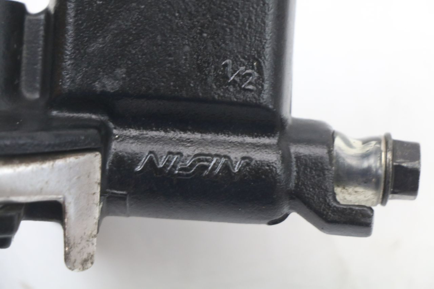 photo de FRONT BRAKE MASTER CYLINDER HONDA PCX (JF28) 125 (2009 - 2011) - Fixing points details