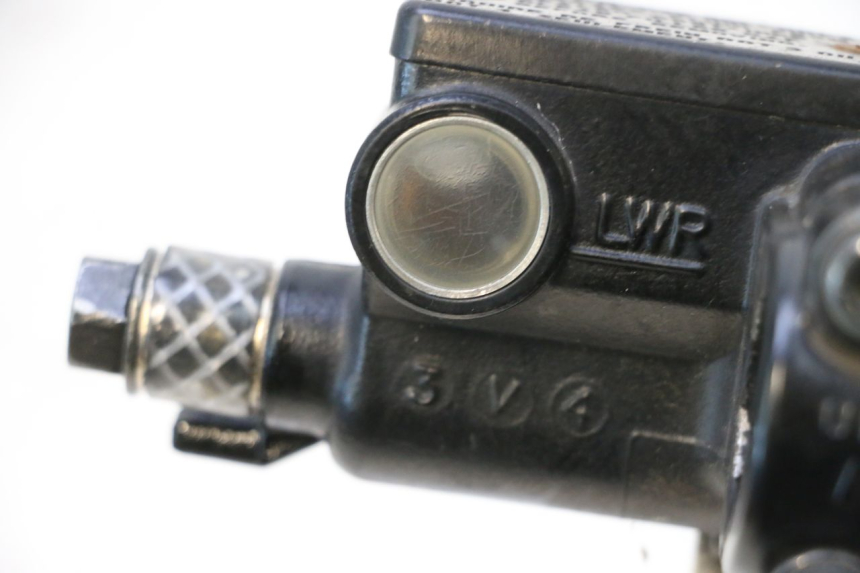 photo de FRONT BRAKE MASTER CYLINDER HONDA PCX (JF57/JF64) 125 (2014 - 2018) - Zoom on usage condition